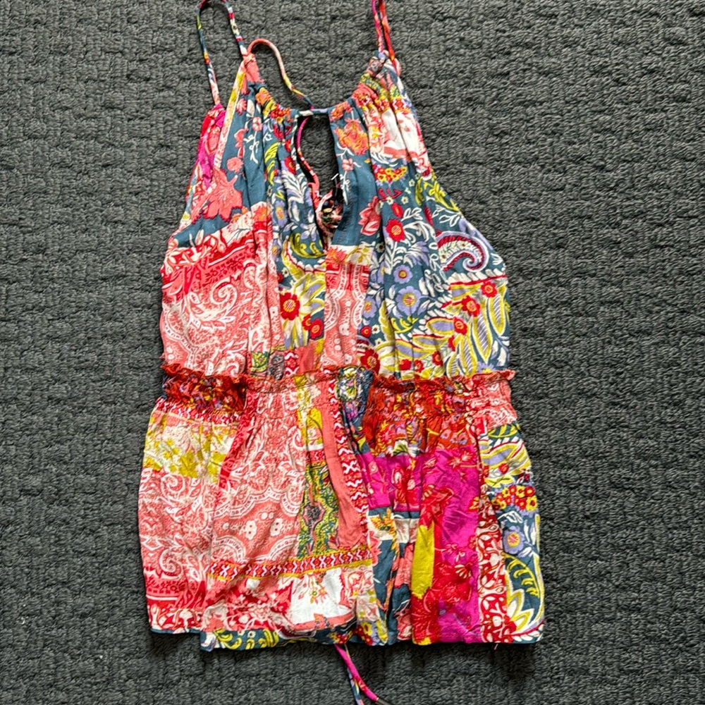 Women’s floral tank top. Never worn size medium